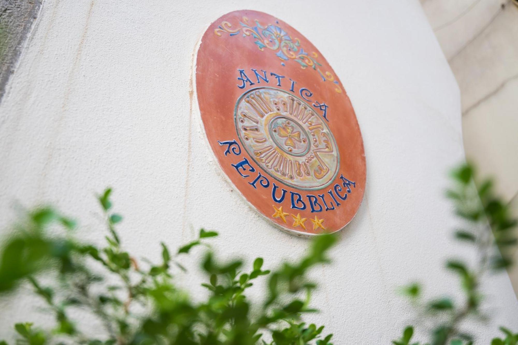 Hotel Antica Repubblica In Amalfi Center At 100Mt From The Sea Eksteriør billede