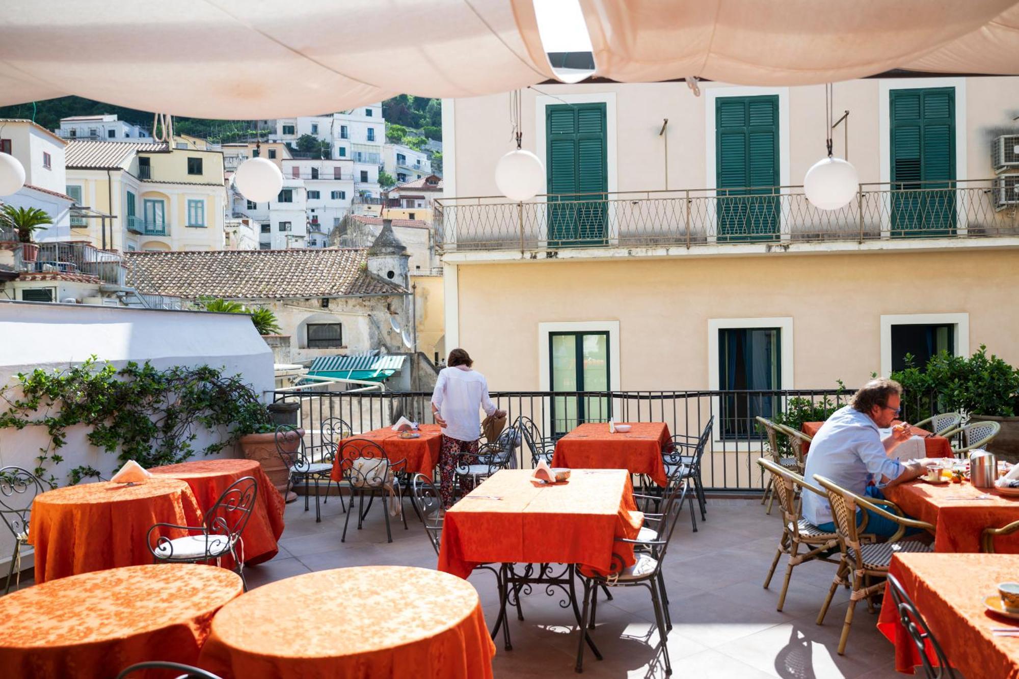 Hotel Antica Repubblica In Amalfi Center At 100Mt From The Sea Eksteriør billede